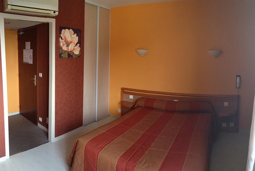 Chambre double confort Hôtel la Sterne