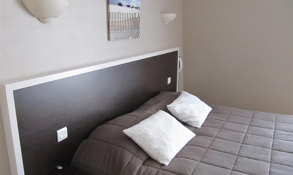 Chambre Double Confort - Hôtel St Gilles Croix de Vie (85)