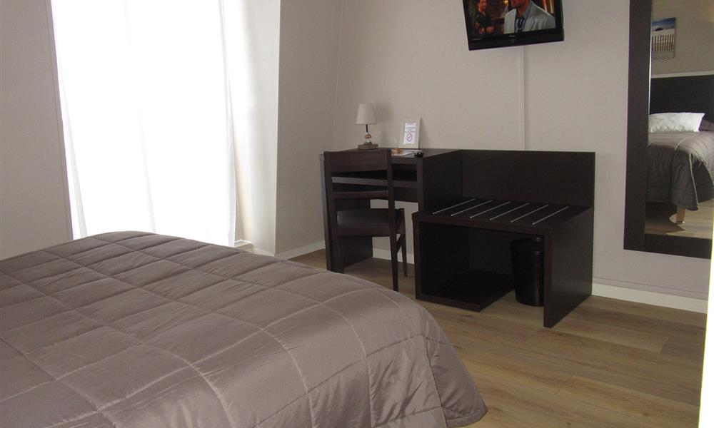 Chambre Double Confort - Hôtel St Gilles Croix de Vie (85)