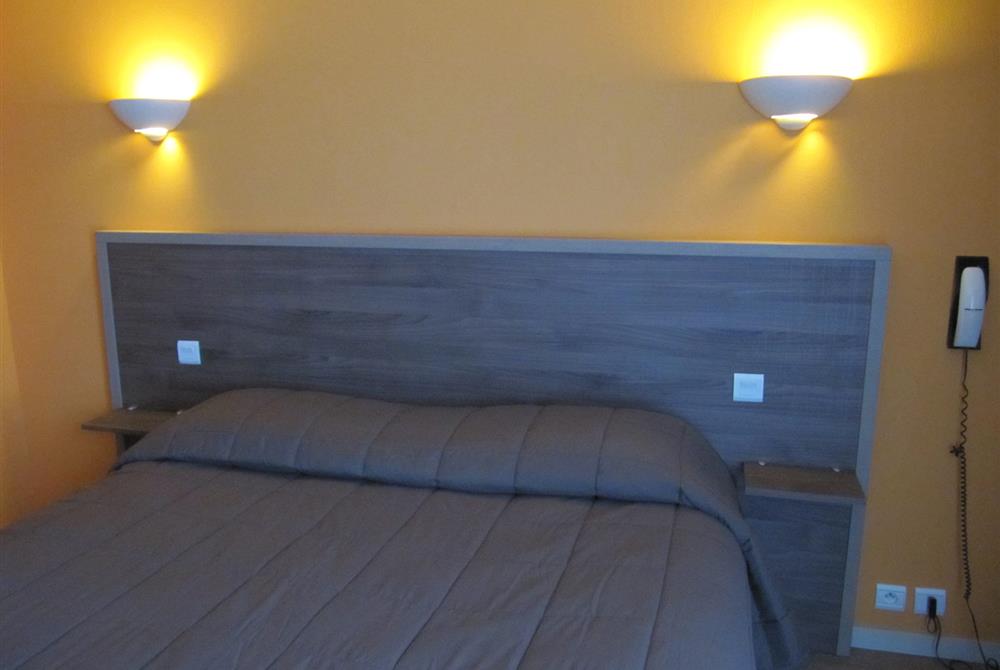 Chambre Double Confort - Hôtel St Gilles Croix de Vie (85)