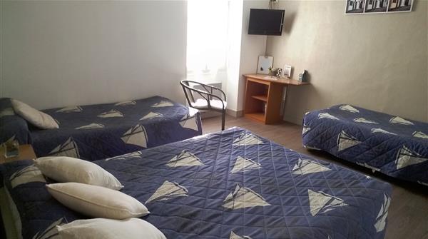 chambre familiale - hotel st gilles croix de vie