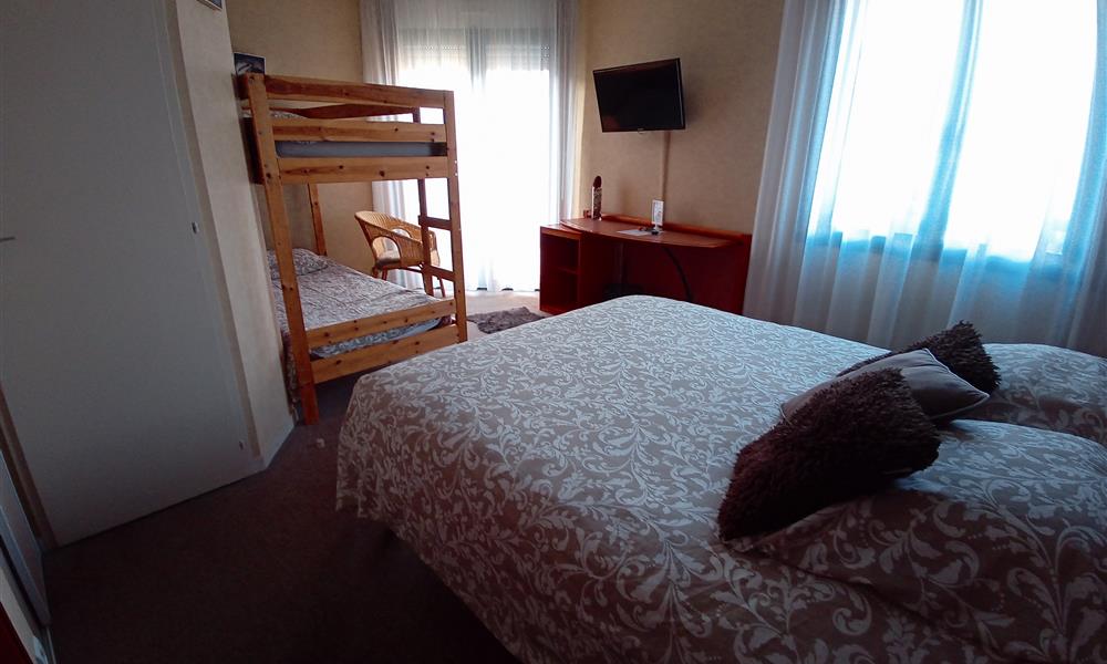 chambre famille - hôtel st gilles croix de vie vendée