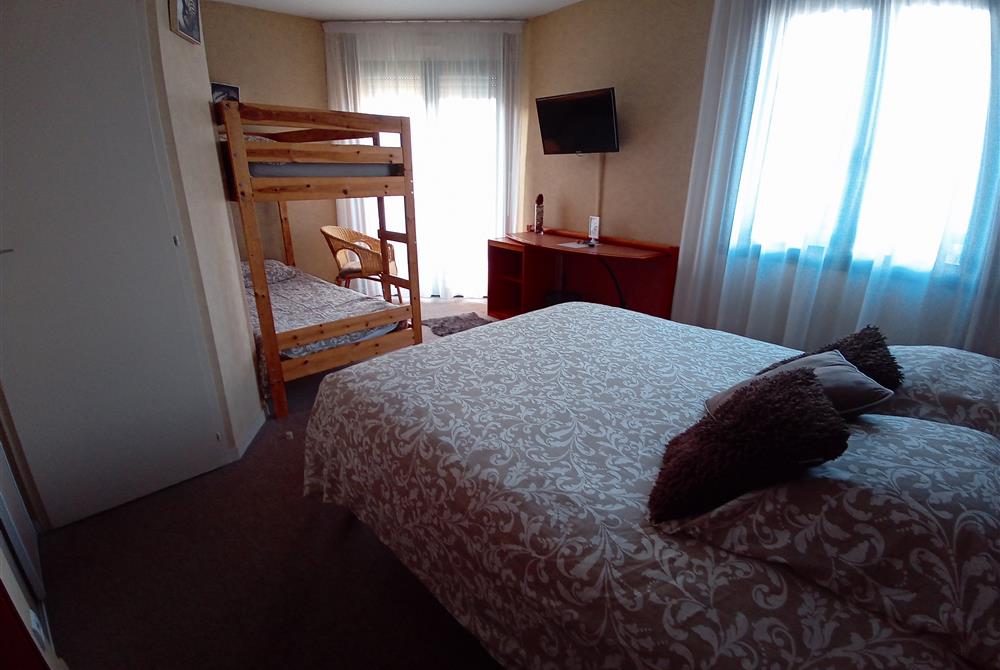 chambre famille - hôtel st gilles croix de vie vendée