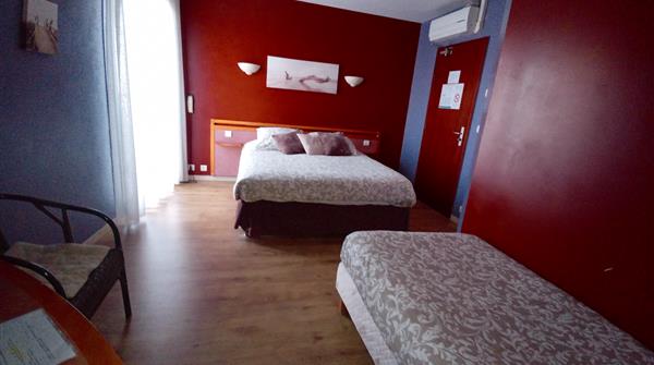 Chambre triple confort - Hôtel St Gilles Croix de Vie