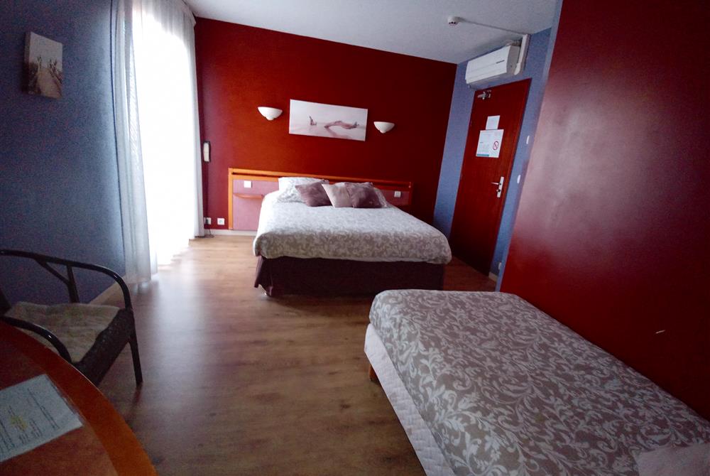 Chambre triple confort - Hôtel St Gilles Croix de Vie