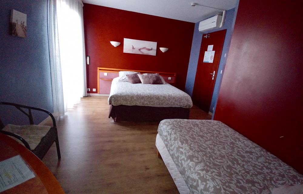 Chambre triple confort - Hôtel St Gilles Croix de Vie