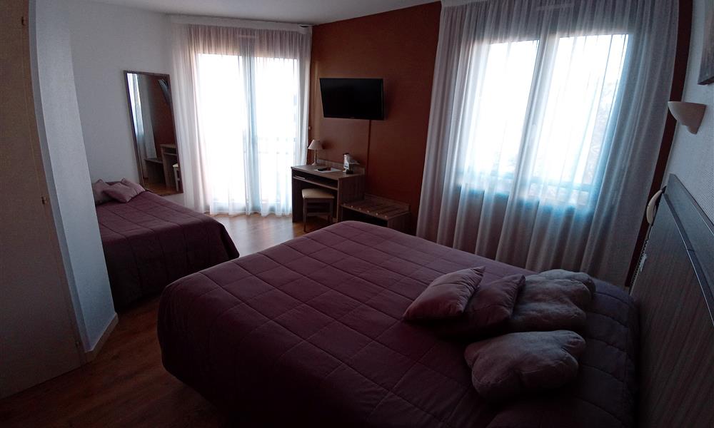 Chambre triple confort - Hôtel St Gilles Croix de Vie