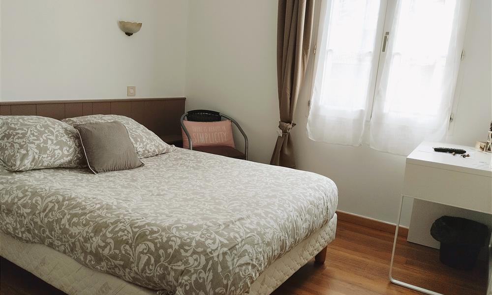Chambre basic Hôtel La Sterne **