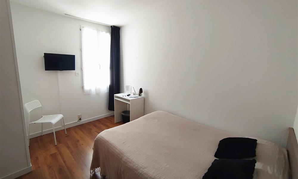 Chambre basic Hôtel La Sterne ** St Gilles