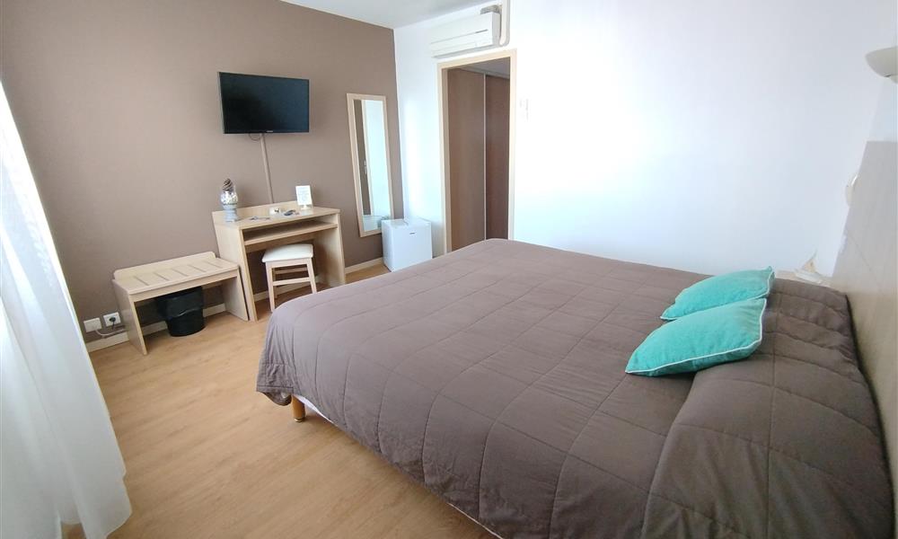 Chambre Double Confort - Hôtel St Gilles Croix de Vie (85)